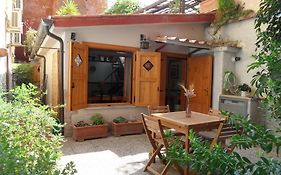 Colosseum Cottage